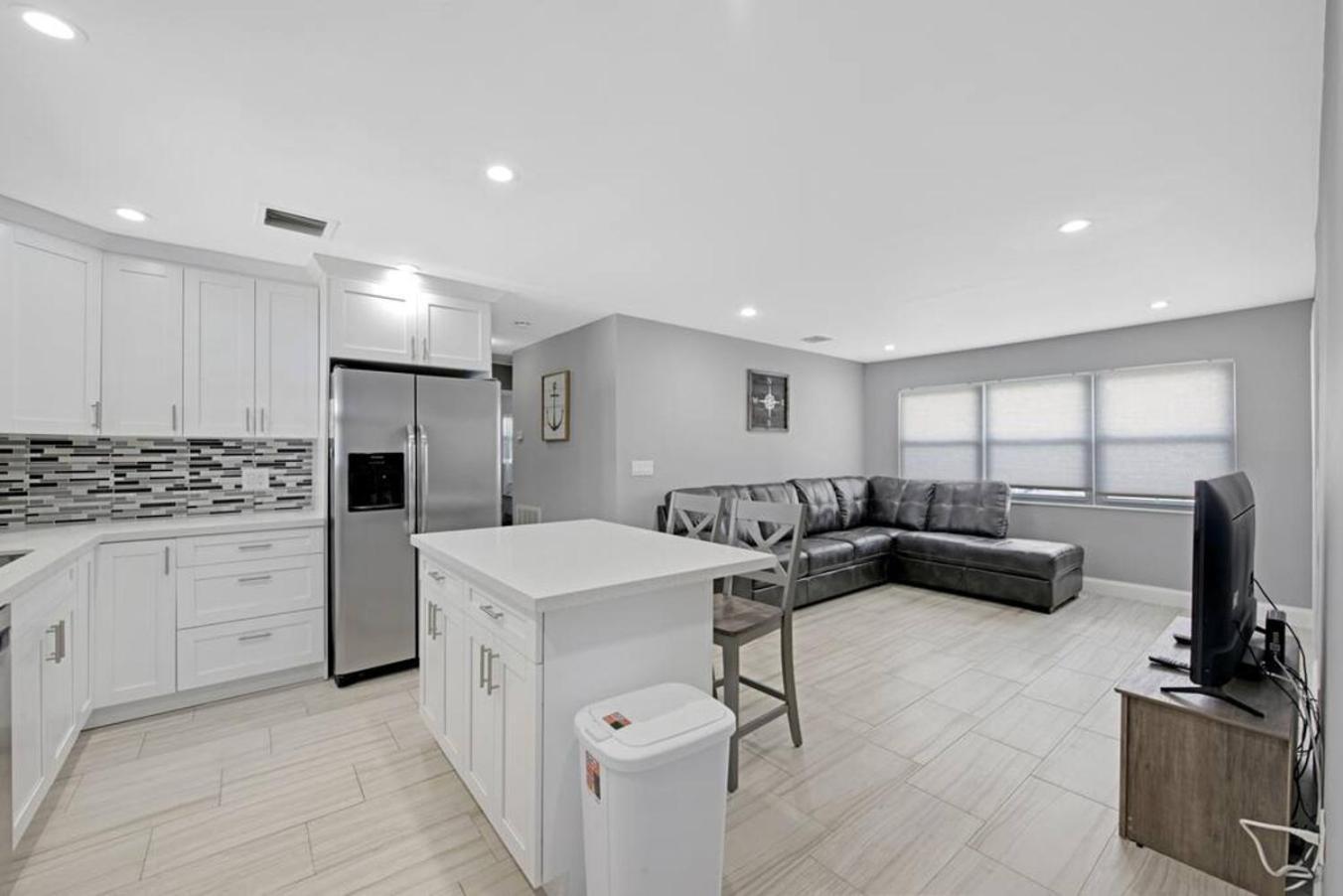 Lake House Unit 1 By Pmi 戴维 外观 照片